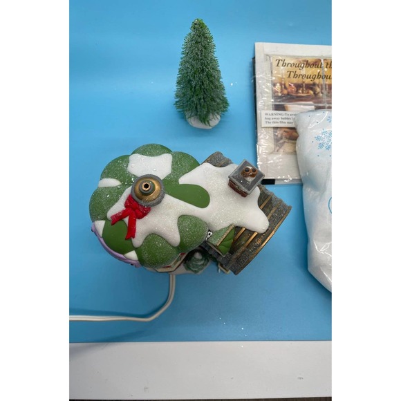 Dept 56 Elf Land NORTH POLE BEAUTY SHOPPE #05733 Village - Picture 5 of 11